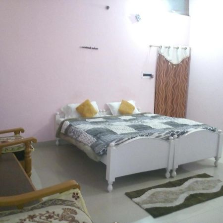 Hotel Shri Mahant Orchha 5 Mint Walking From Ram Raja Temple Zewnętrze zdjęcie