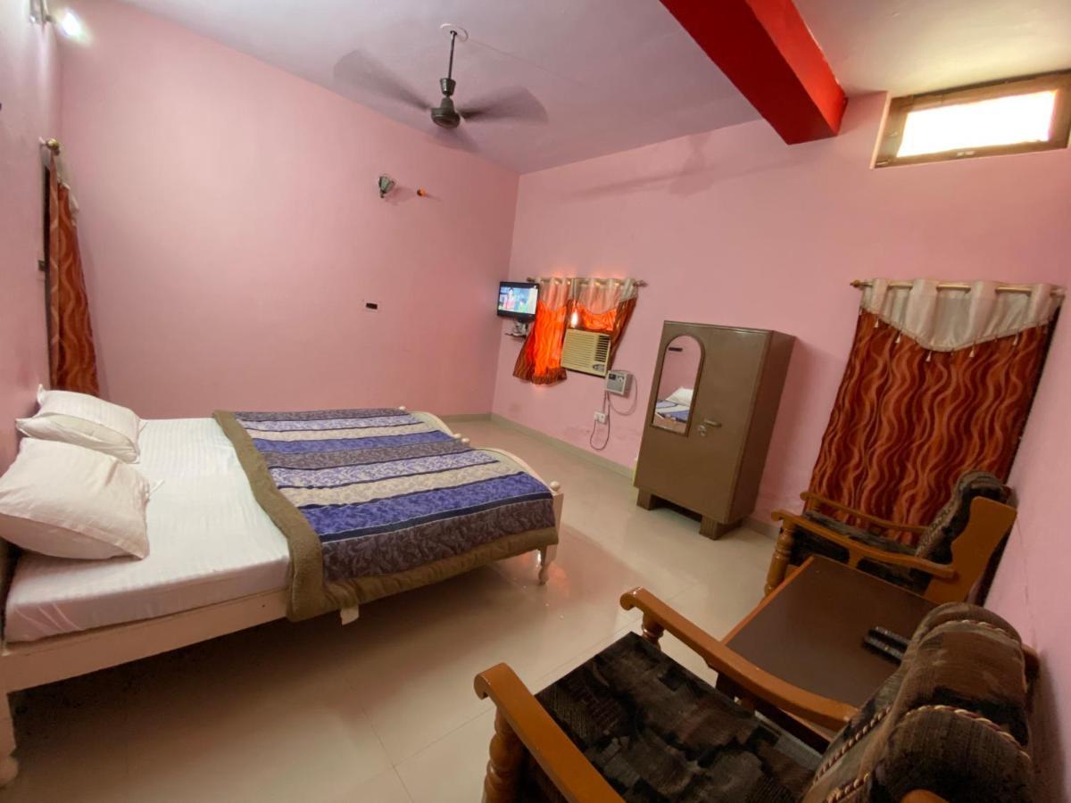 Hotel Shri Mahant Orchha 5 Mint Walking From Ram Raja Temple Zewnętrze zdjęcie