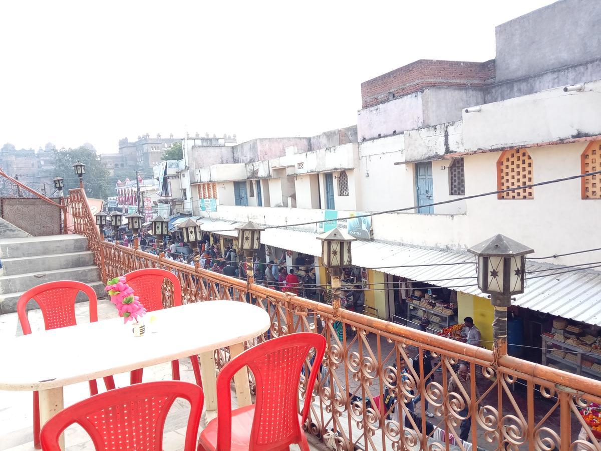 Hotel Shri Mahant Orchha 5 Mint Walking From Ram Raja Temple Zewnętrze zdjęcie