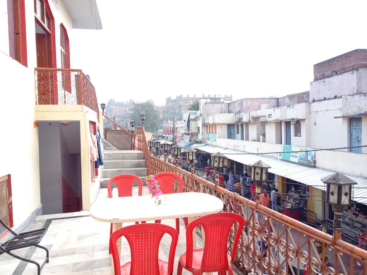 Hotel Shri Mahant Orchha 5 Mint Walking From Ram Raja Temple Zewnętrze zdjęcie