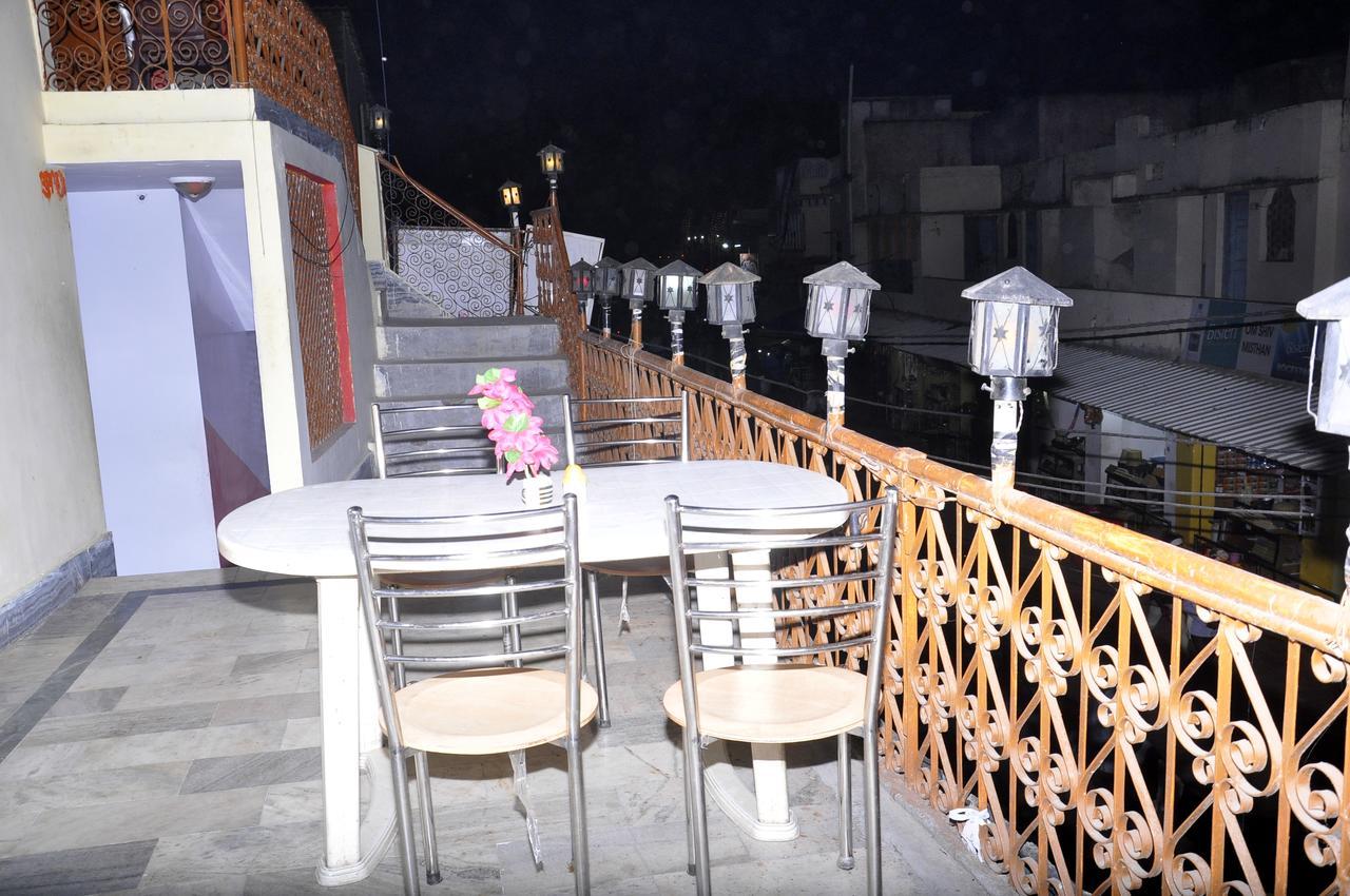 Hotel Shri Mahant Orchha 5 Mint Walking From Ram Raja Temple Zewnętrze zdjęcie