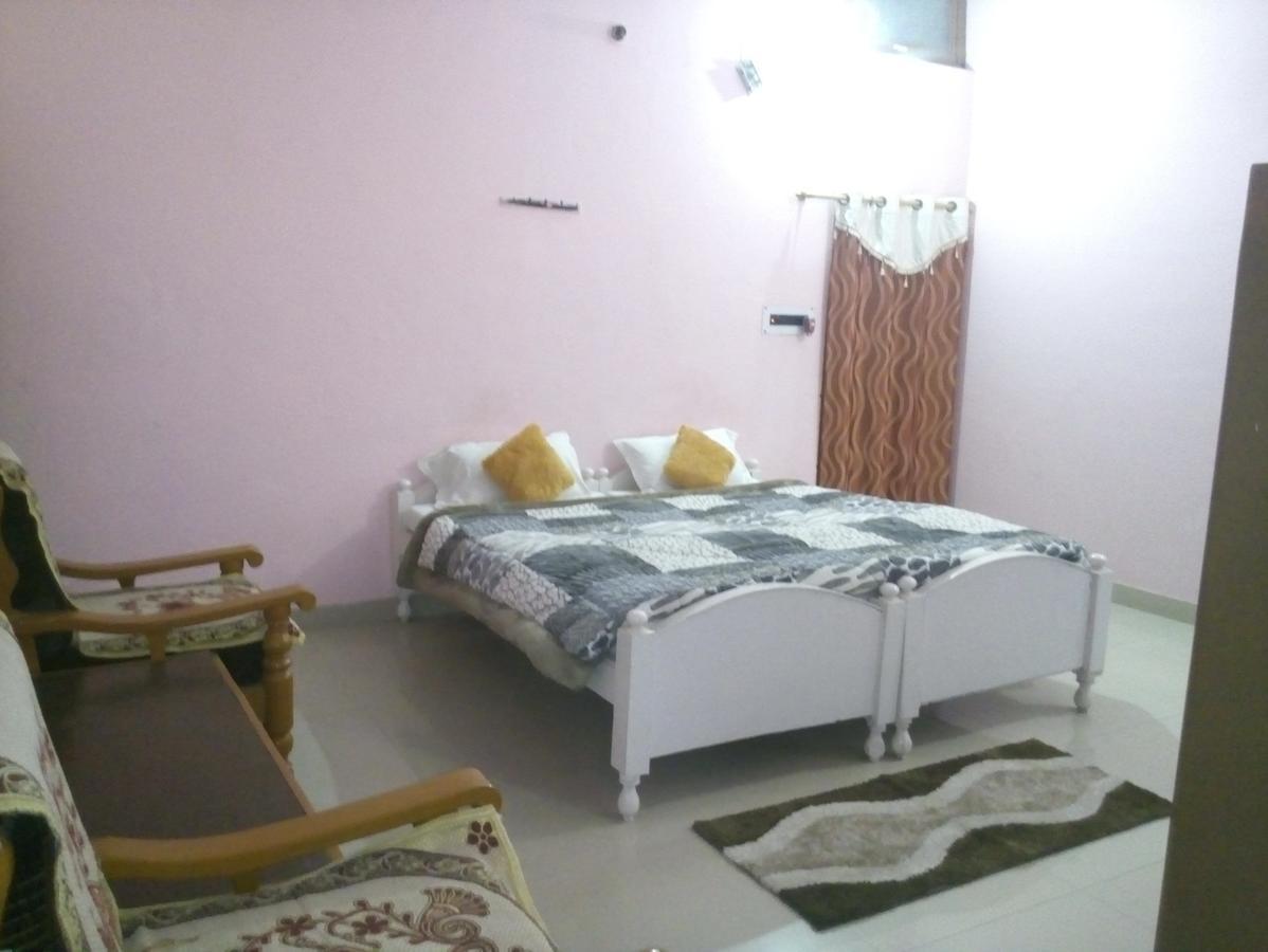 Hotel Shri Mahant Orchha 5 Mint Walking From Ram Raja Temple Zewnętrze zdjęcie